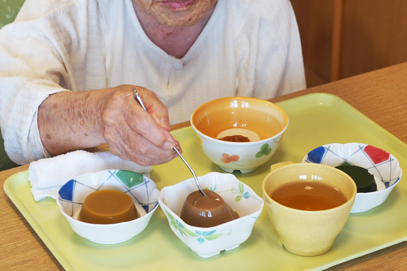 高齢者が食べやすい介護食の工夫